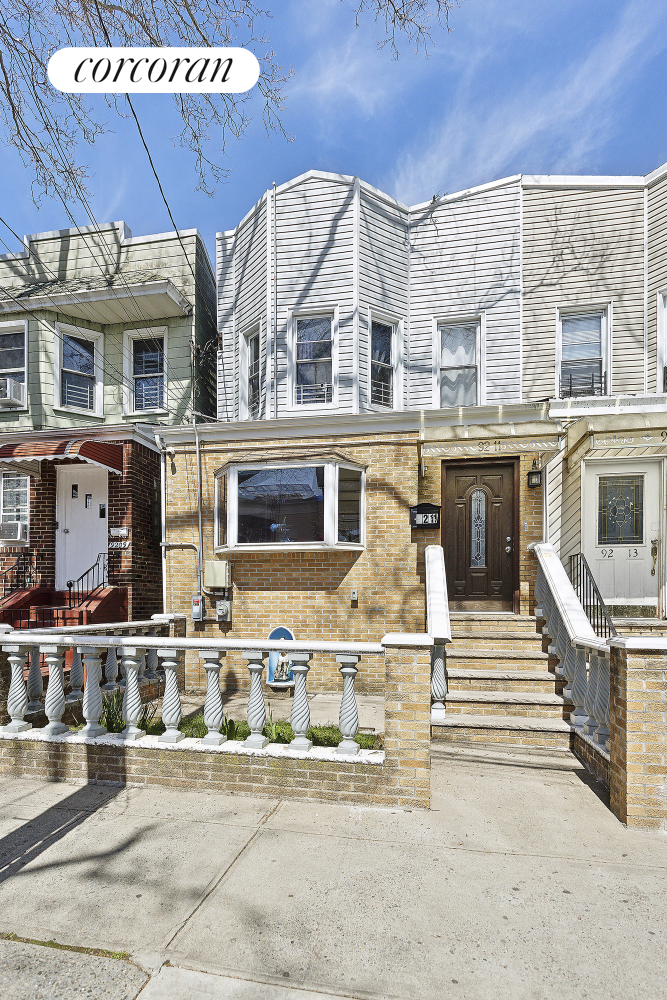 92-11 91st Avenue, Woodhaven, Queens, New York - 7 Bedrooms  
3 Bathrooms  
11 Rooms - 