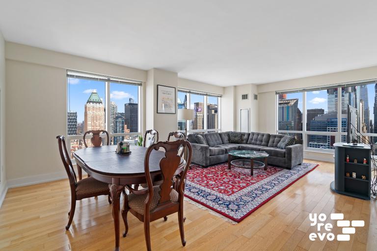 350 West 42nd Street 45D, Chelsea And Clinton, Downtown, NYC - 2 Bedrooms  
2 Bathrooms  
4 Rooms - 