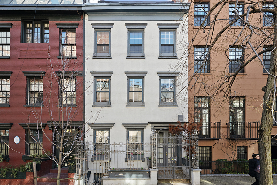 144 East 19th Street, Gramercy Park, Downtown, NYC - 4 Bedrooms  
4.5 Bathrooms  
8 Rooms - 