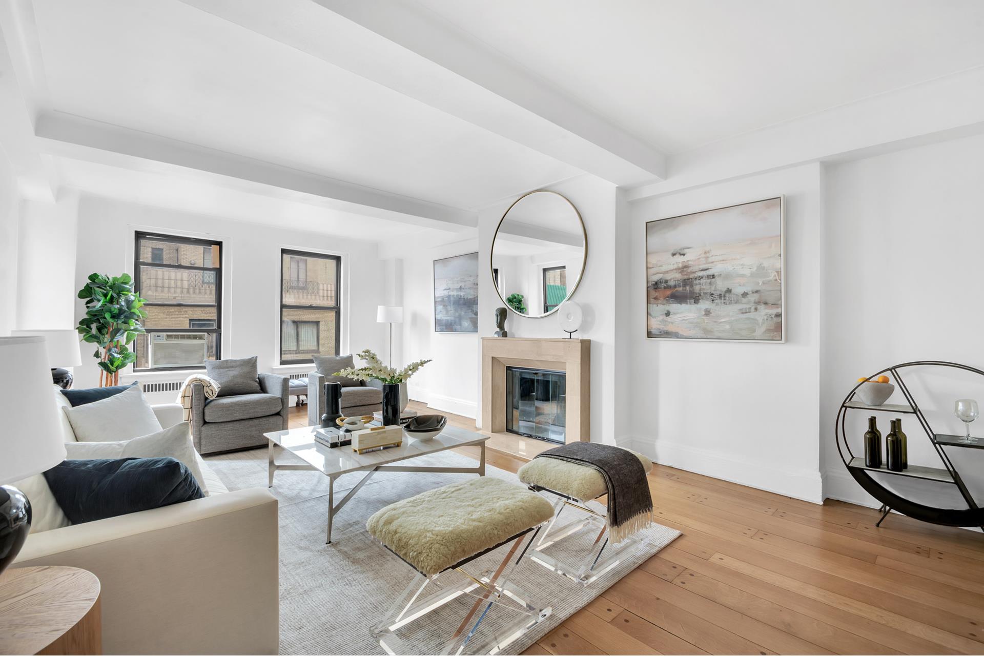 47 East 88th Street 15D, Carnegie Hill, Upper East Side, NYC - 2 Bedrooms  
2.5 Bathrooms  
6 Rooms - 