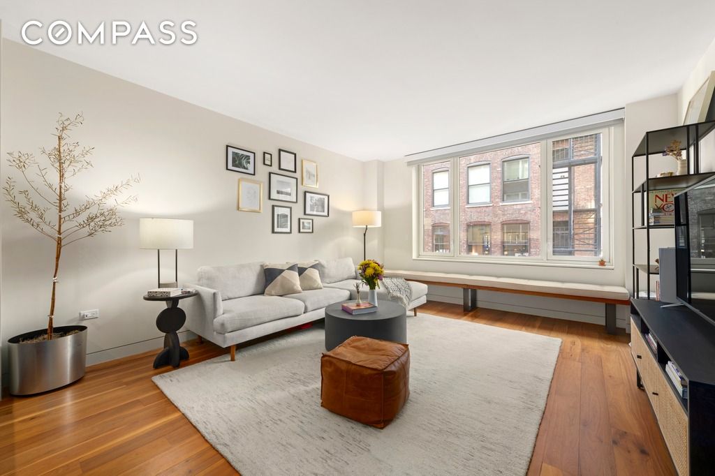 151 West 21st Street 7A, Chelsea, Downtown, NYC - 1 Bedrooms  
1 Bathrooms  
3 Rooms - 