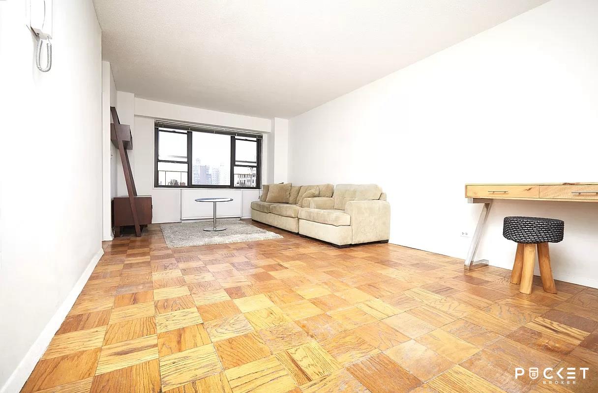 345 East 80th Street 10-A, Upper East Side, Upper East Side, NYC - 1 Bedrooms  
1 Bathrooms  
3 Rooms - 