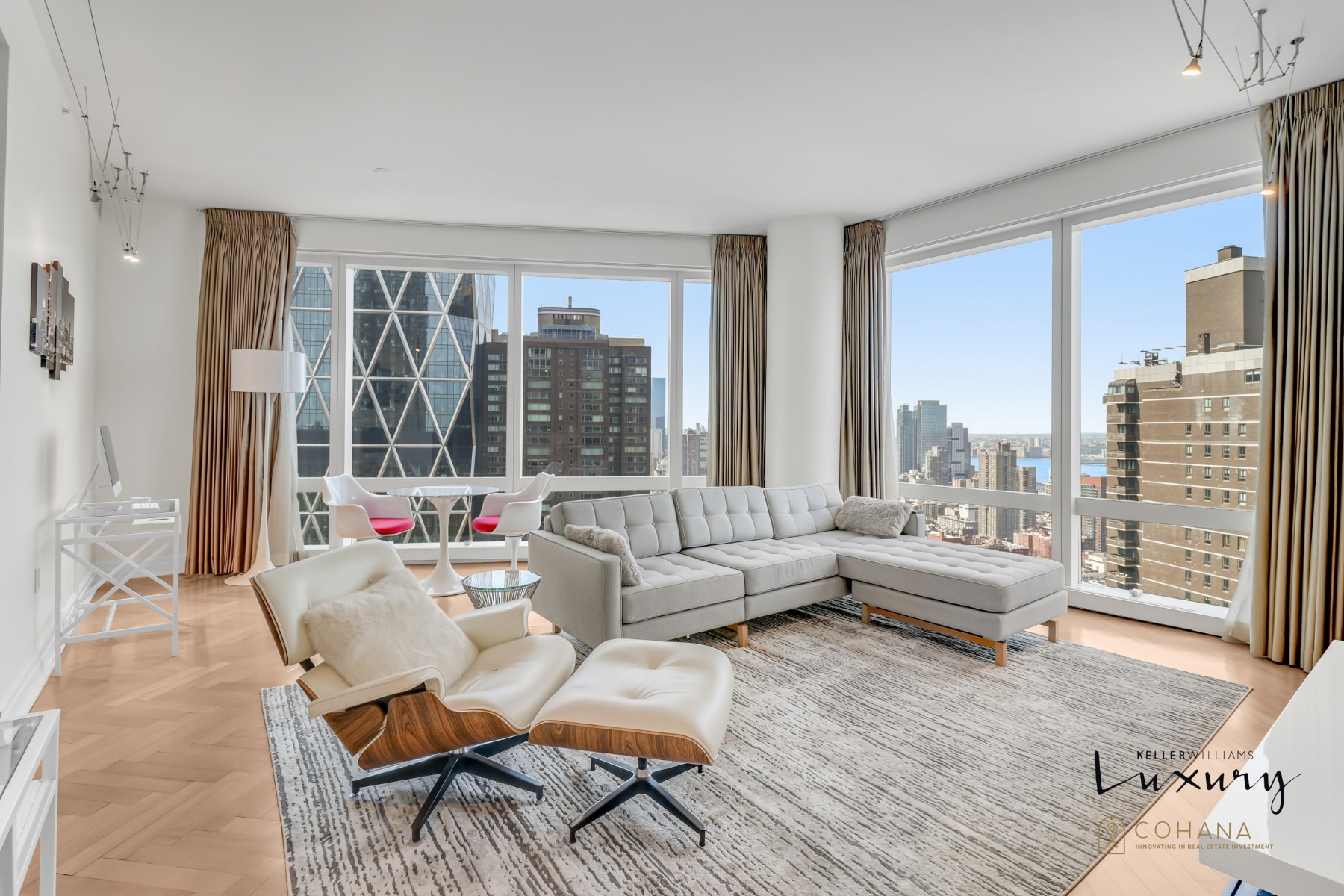 25 Columbus Circle 54E, Chelsea And Clinton, Downtown, NYC - 2 Bedrooms  
2.5 Bathrooms  
4 Rooms - 