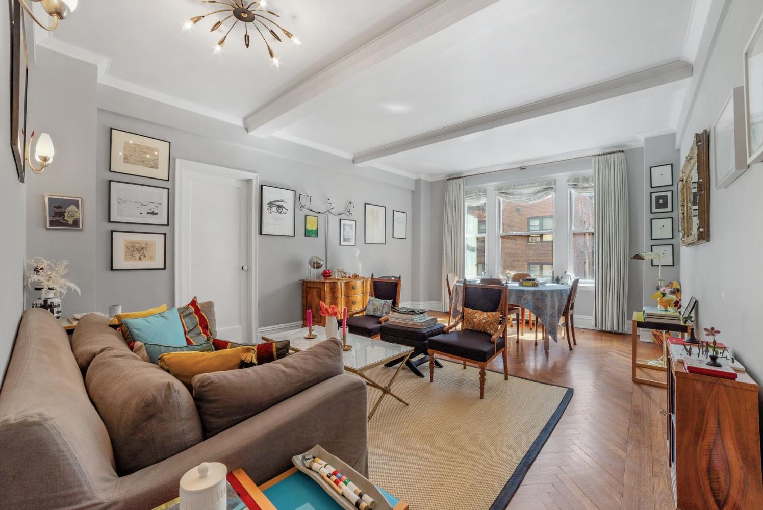 320 East 57th Street 5D, Sutton, Midtown East, NYC - 1 Bedrooms  
1 Bathrooms  
3 Rooms - 