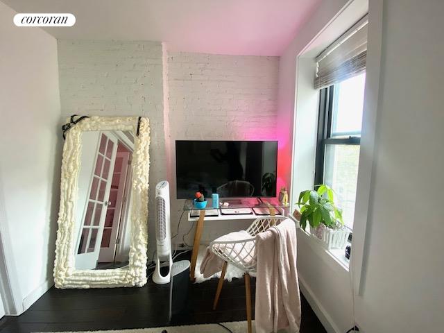 Photo 1 of 326 West 47th Street 5D, Midtown West, NYC, $2,850, Web #: 1068066449