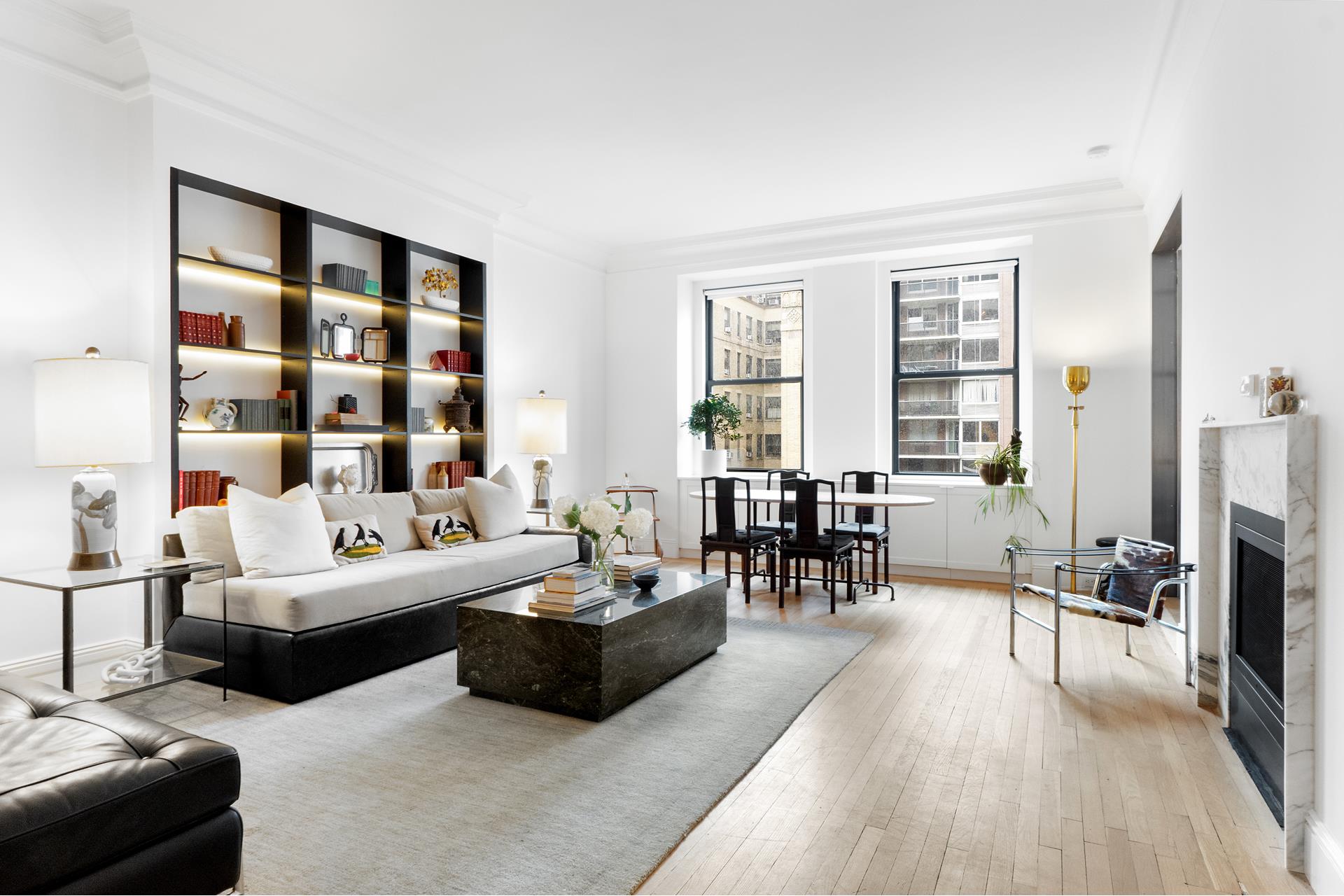 210 West 90th Street 8L, Upper West Side, Upper West Side, NYC - 3 Bedrooms  
3 Bathrooms  
5 Rooms - 