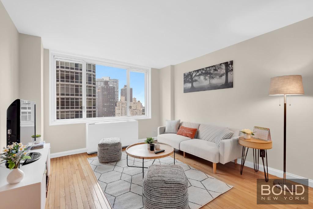 245 East 54th Street 17H, Midtown East, Midtown East, NYC - 1 Bedrooms  
1 Bathrooms  
3 Rooms - 