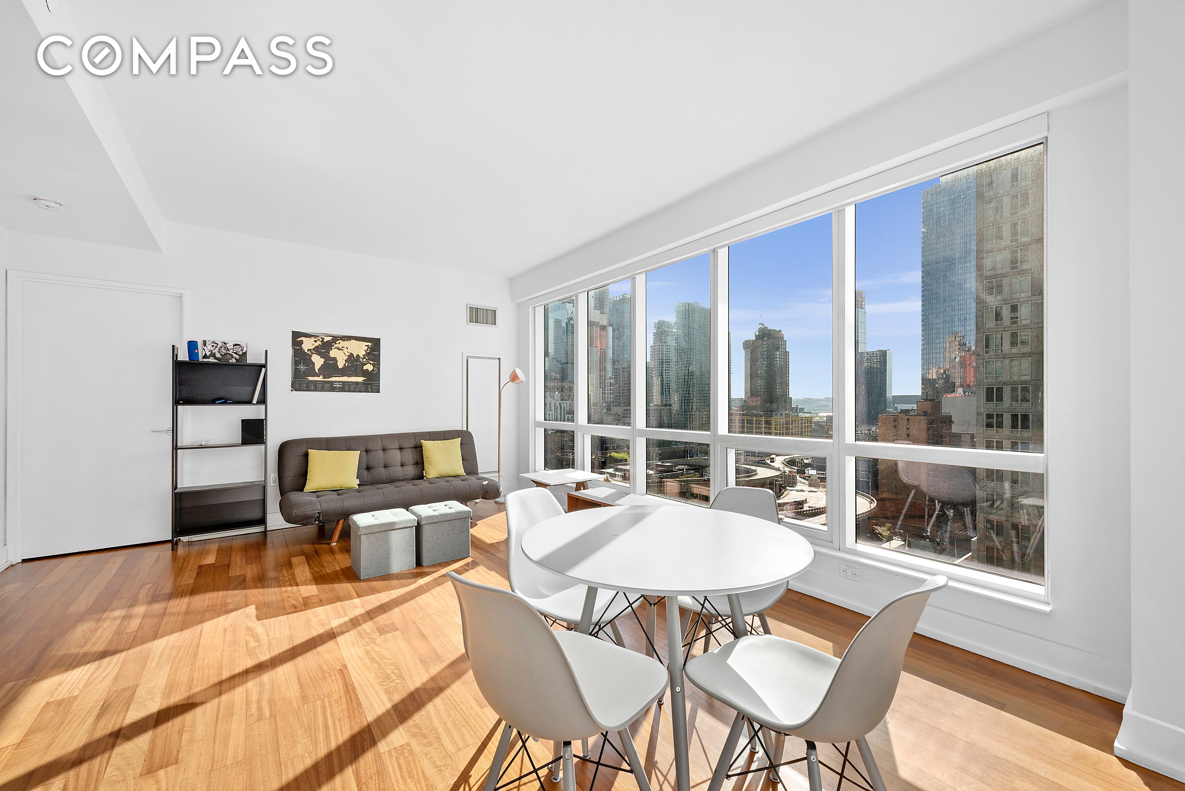 350 West 42nd Street 14M, Hell S Kitchen, Midtown West, NYC - 1 Bedrooms  
1 Bathrooms  
3 Rooms - 