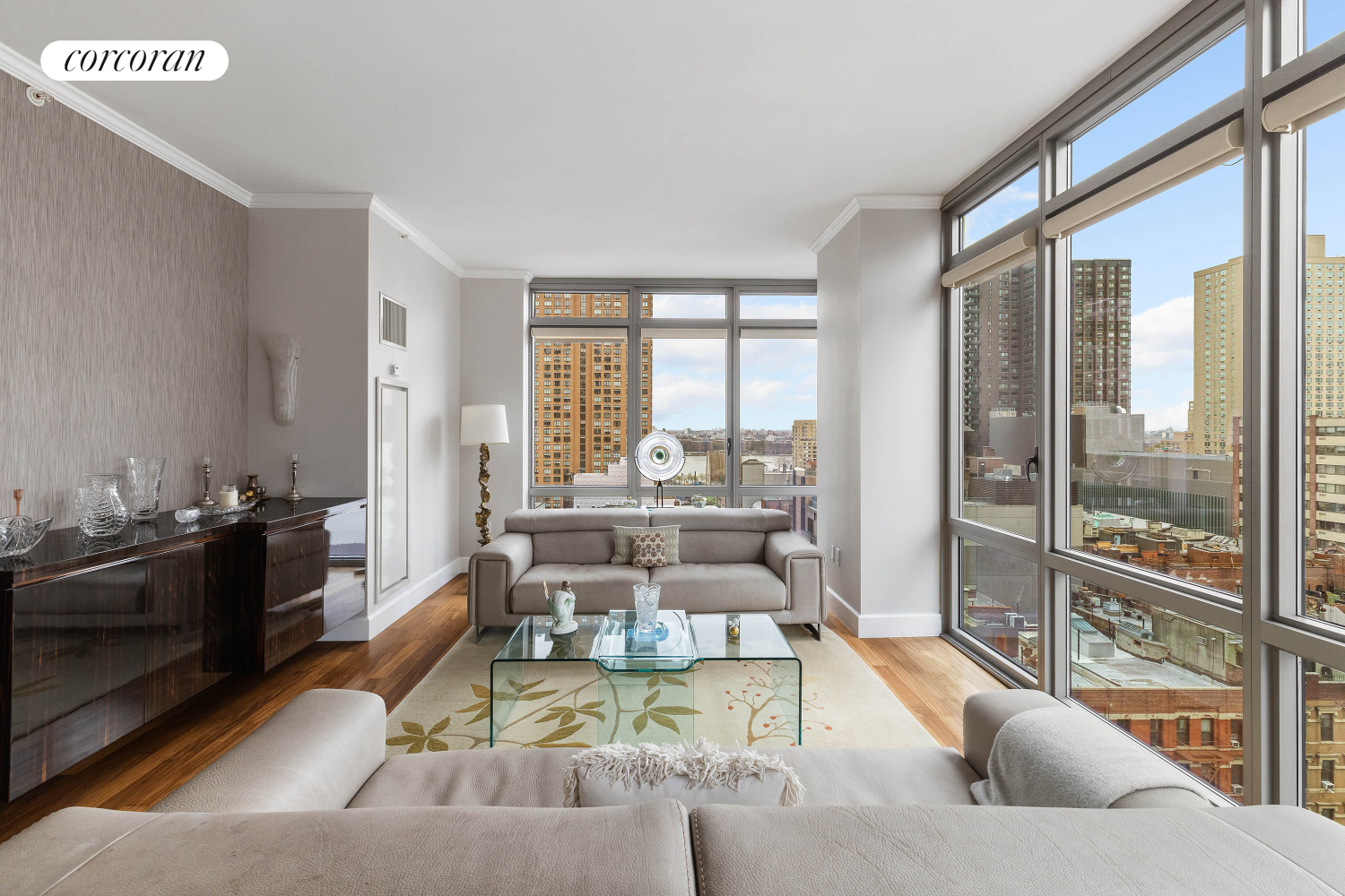 333 East 91st Street 12Cd, Yorkville, Upper East Side, NYC - 4 Bedrooms  
4.5 Bathrooms  
9 Rooms - 