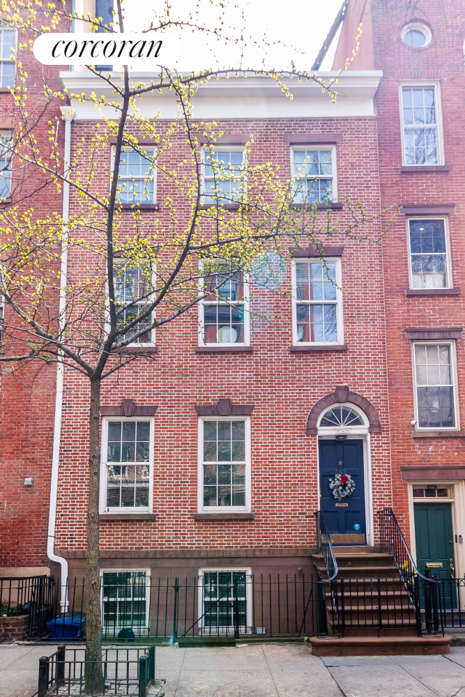 282 West 11th Street, West Village, Downtown, NYC - 4 Bedrooms  
3 Bathrooms  
8 Rooms - 