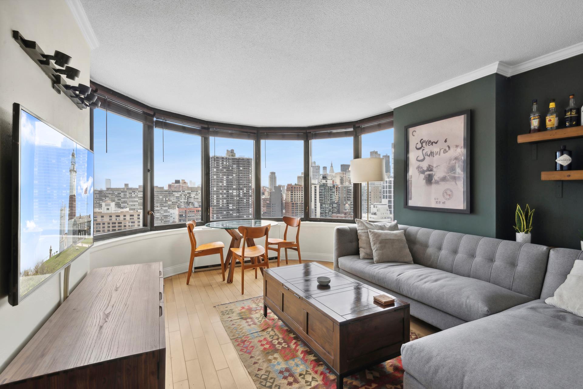 330 East 38th Street 22C, Murray Hill, Midtown East, NYC - 1 Bedrooms  
1 Bathrooms  
4 Rooms - 