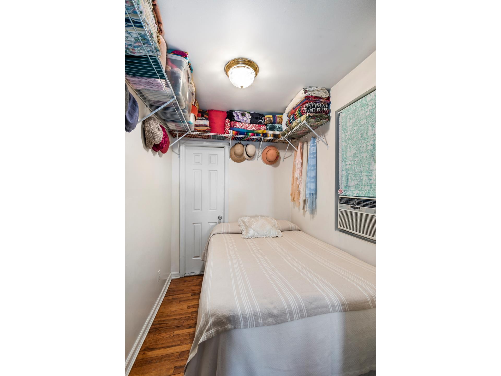 220 E 82ND Street, New York, NY 10028, 1 Bedroom Bedrooms, 3 Rooms Rooms,1 BathroomBathrooms,Residential,For Sale,82ND,RPLU-5122951805