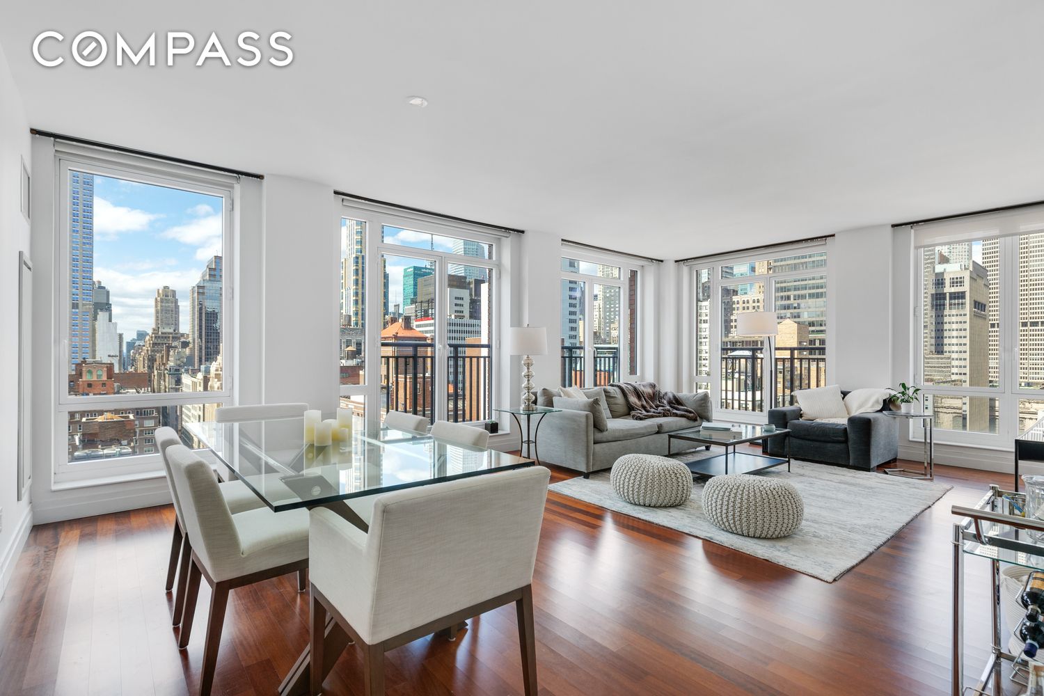 45 Park Avenue 2101, Murray Hill, Midtown East, NYC - 2 Bedrooms  
2.5 Bathrooms  
6 Rooms - 