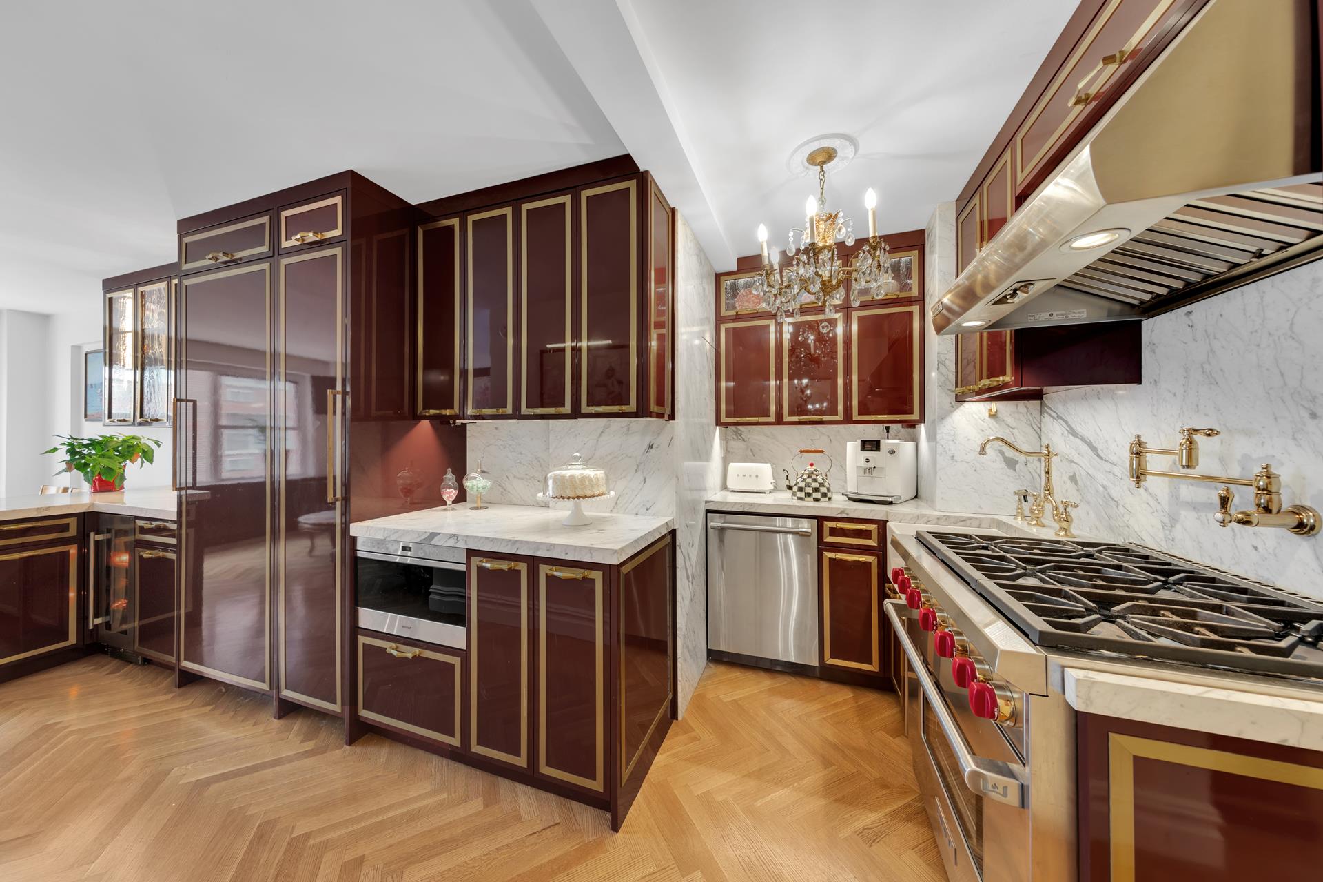 420 East 55th Street 8U, Sutton, Midtown East, NYC - 1 Bedrooms  
1 Bathrooms  
3 Rooms - 