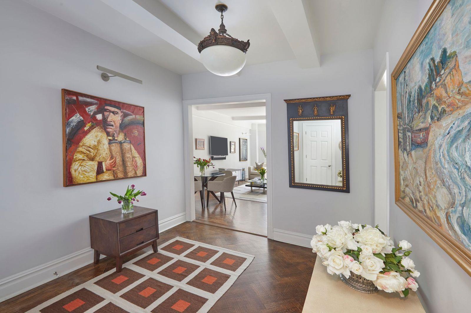 Photo 1 of 575 Park Avenue 809, Upper East Side, NYC, $529,000, Web #: 1068162358