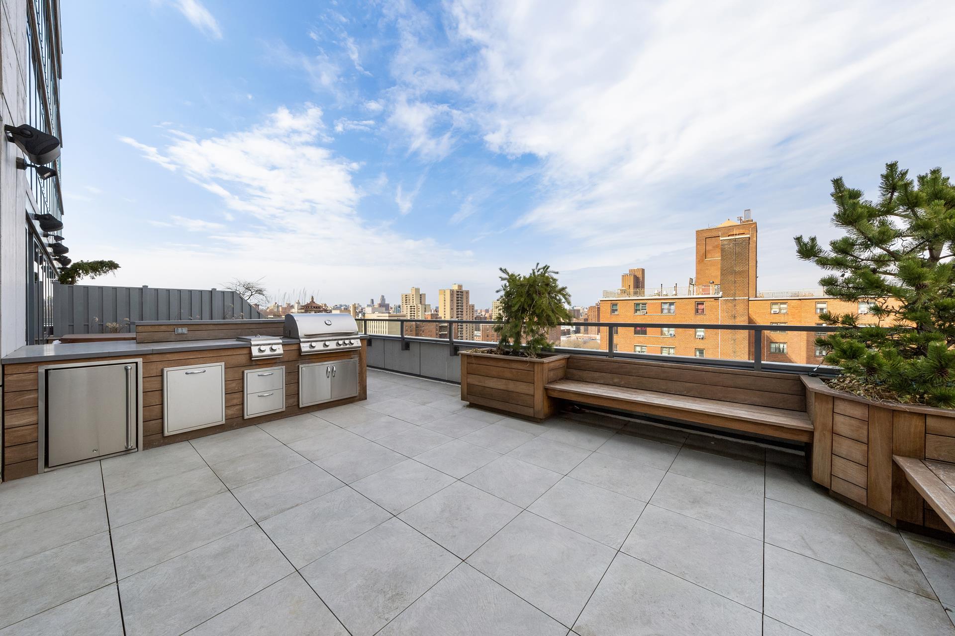 1399 Park Avenue 16B, East Harlem, Upper Manhattan, NYC - 4 Bedrooms  
3 Bathrooms  
6 Rooms - 