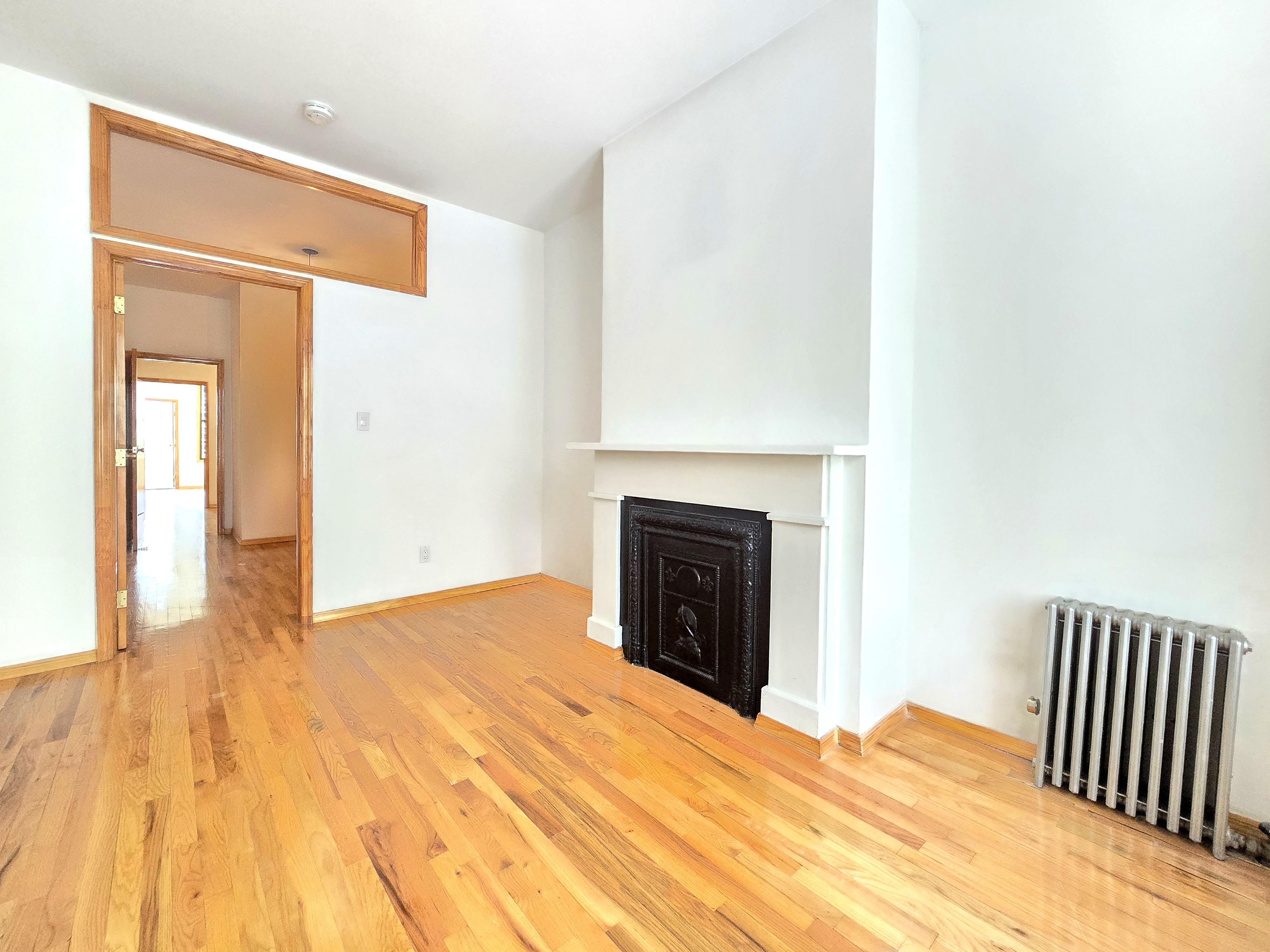 98 Eagle Street 1R, Greenpoint, Brooklyn, New York - 1 Bedrooms  
1 Bathrooms  
3 Rooms - 