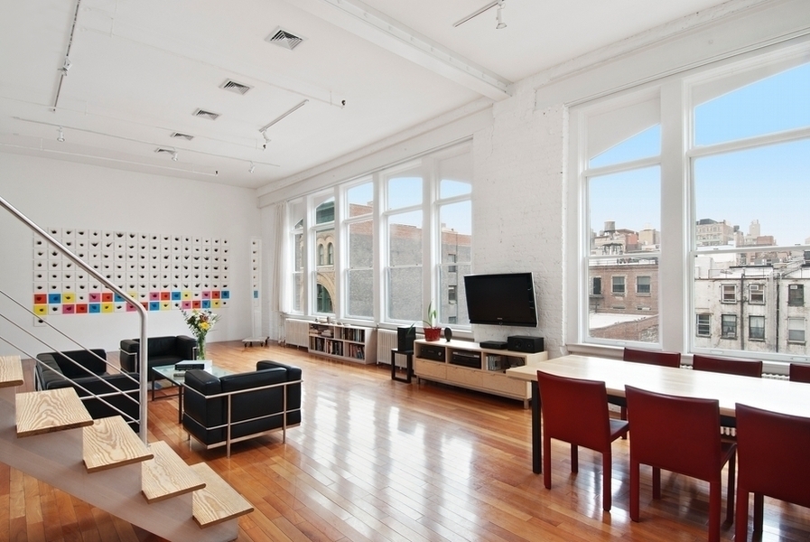 69 Wooster Street 7, Soho, Downtown, NYC - 2 Bedrooms  
2 Bathrooms  
5 Rooms - 