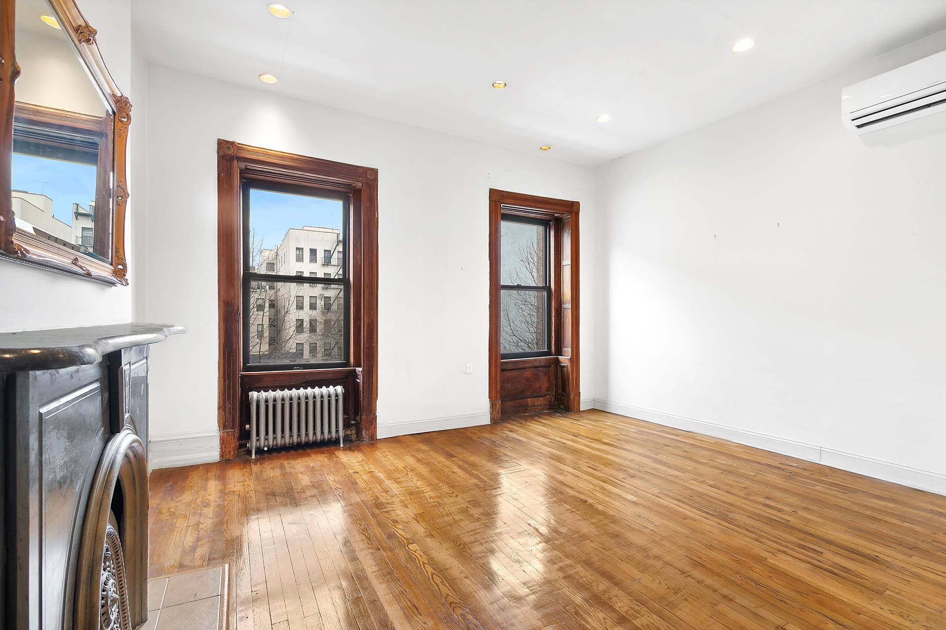 74 West 127th Street 3, Central Harlem, Upper Manhattan, NYC - 1 Bedrooms  
1 Bathrooms  
3 Rooms - 