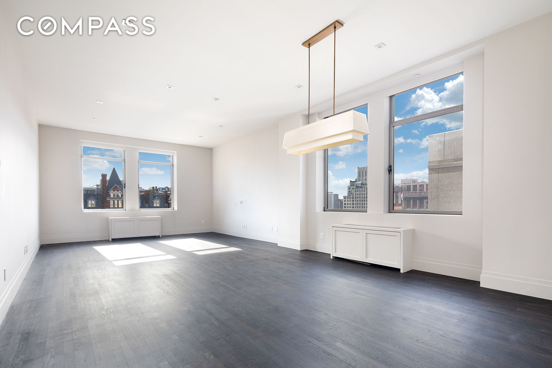 252 7th Avenue 10X, Chelsea, Downtown, NYC - 4 Bedrooms  
2.5 Bathrooms  
8 Rooms - 