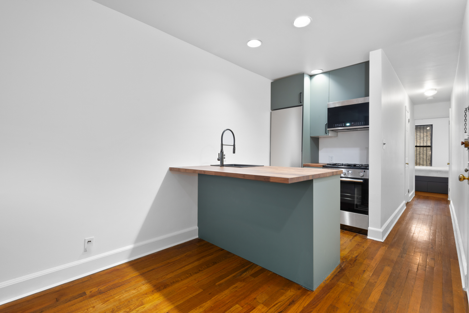 451 Bergen Street 2L, Park Slope, Brooklyn, New York - 1 Bedrooms  
1 Bathrooms  
3 Rooms - 