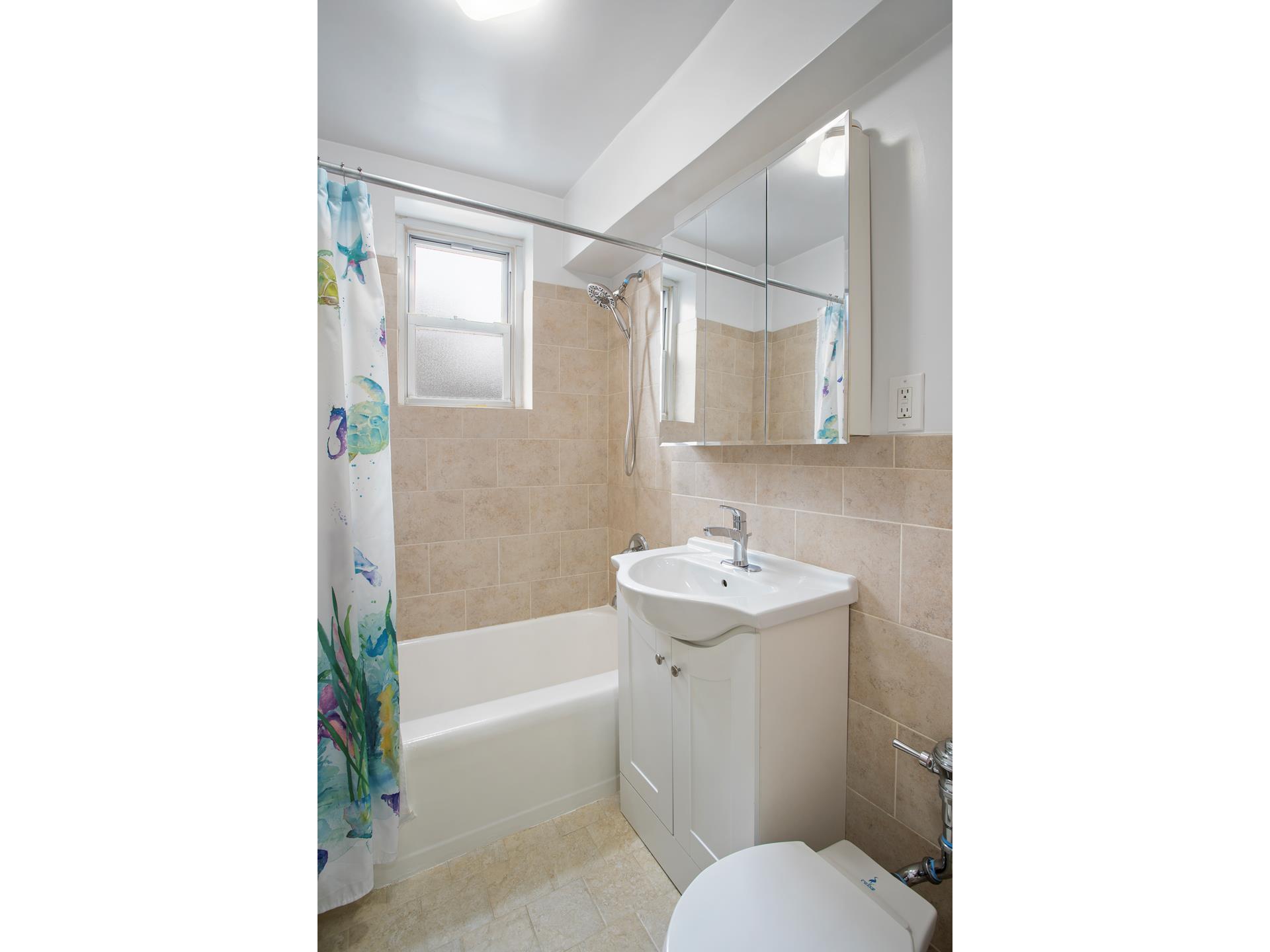 84-50 169TH Street, New York, NY 11432, 1 Bedroom Bedrooms, 3 Rooms Rooms,1 BathroomBathrooms,Residential,For Sale,GOTHIC, THE,169TH,RPLU-5122960108