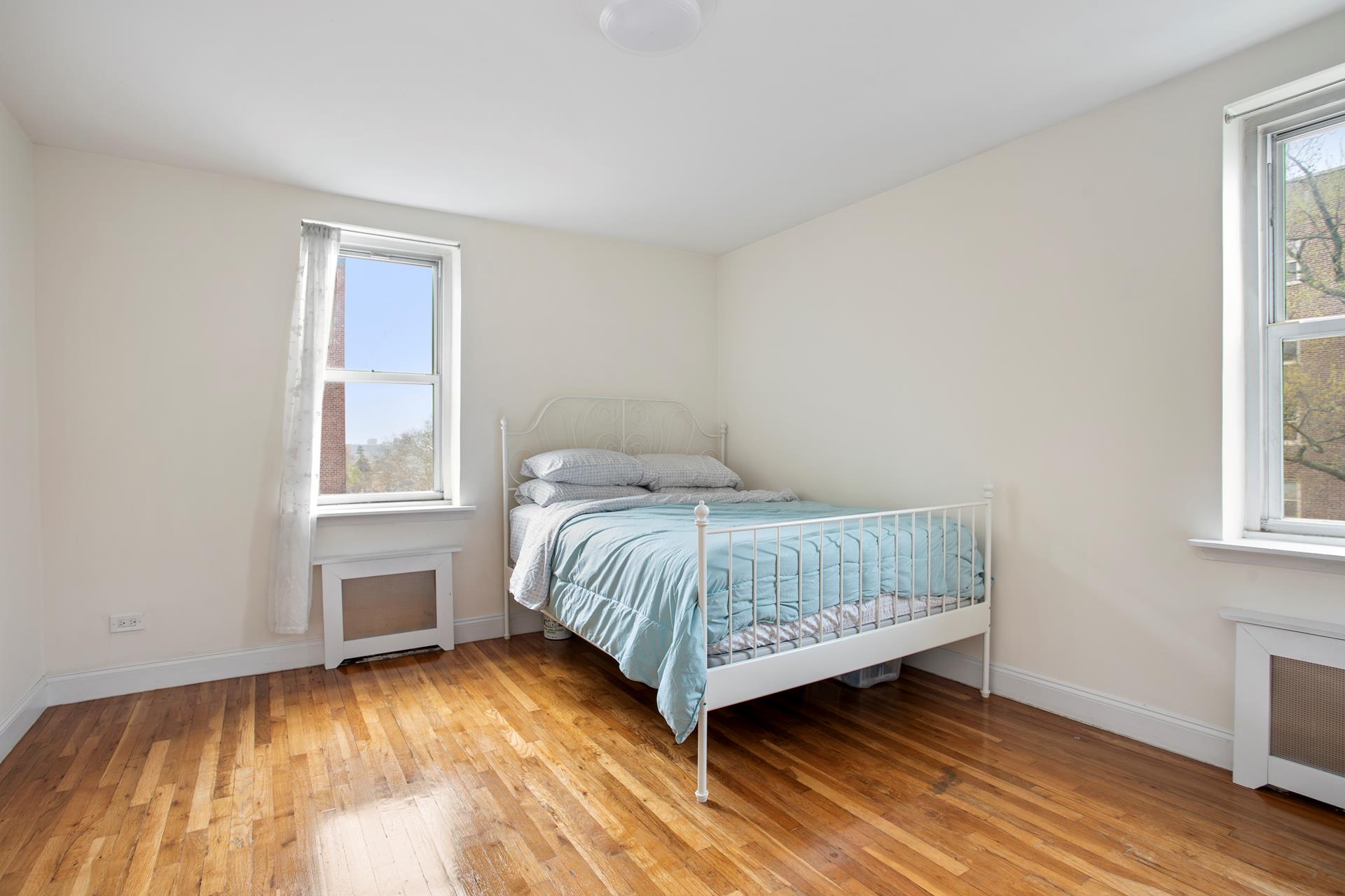 84-50 169TH Street, New York, NY 11432, 1 Bedroom Bedrooms, 3 Rooms Rooms,1 BathroomBathrooms,Residential,For Sale,GOTHIC, THE,169TH,RPLU-5122960108