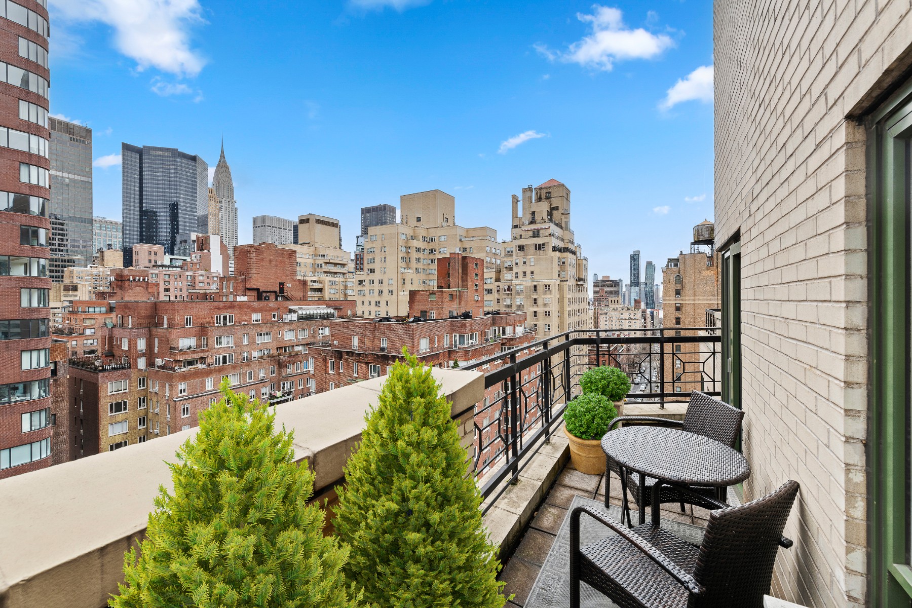 20 East 35th Street 15C, Murray Hill, Midtown East, NYC - 1 Bedrooms  
1.5 Bathrooms  
5 Rooms - 