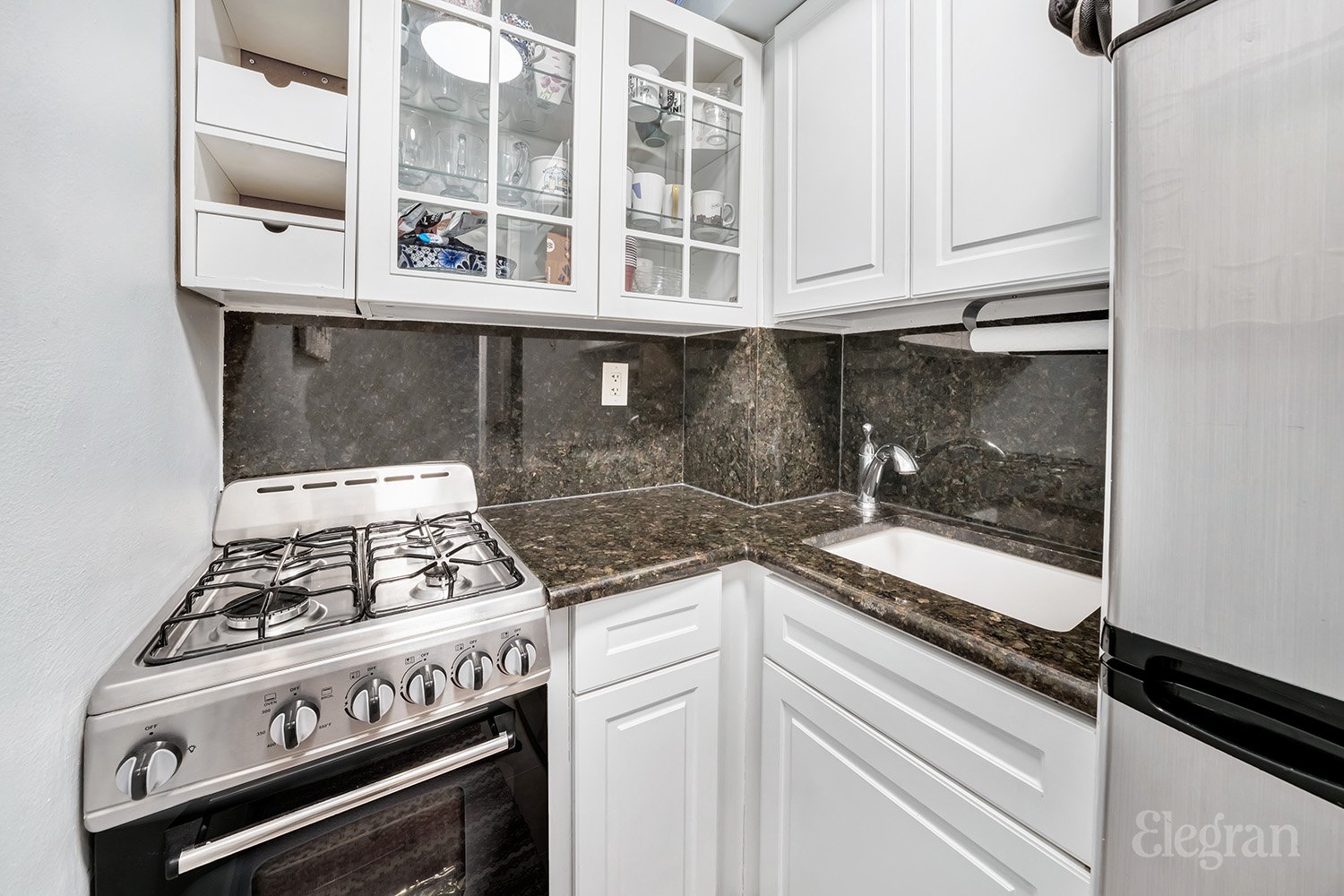 225 E 36th Street, New York, NY 10016, 2 Rooms Rooms,1 BathroomBathrooms,Residential,For Sale,36th,OLRS-129671