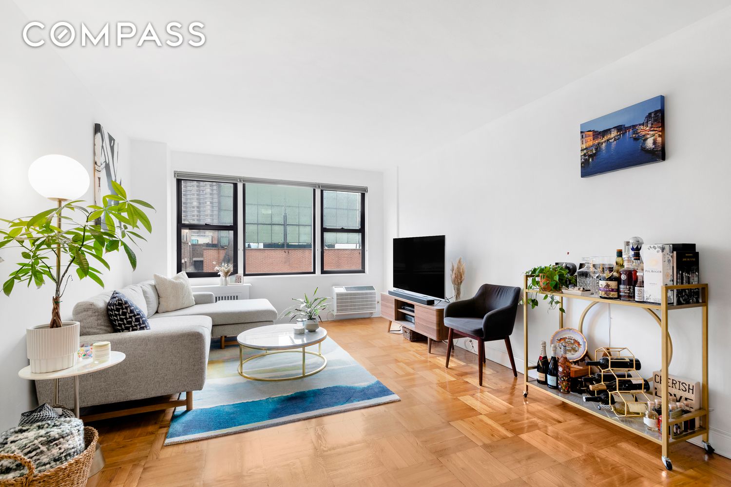 333 East 34th Street 8A, Murray Hill, Midtown East, NYC - 1 Bedrooms  
1 Bathrooms  
3 Rooms - 