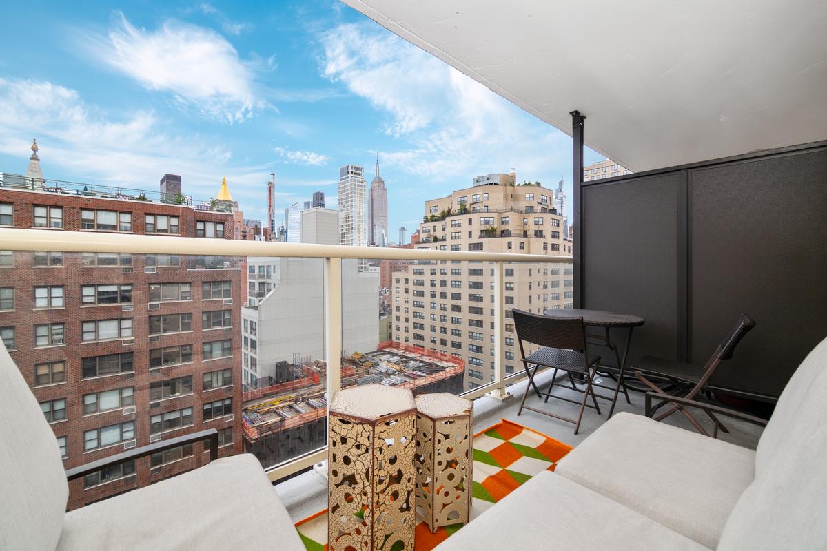 305 East 24th Street 16-T, Kips Bay, Midtown East, NYC - 1 Bathrooms  
2 Rooms - 