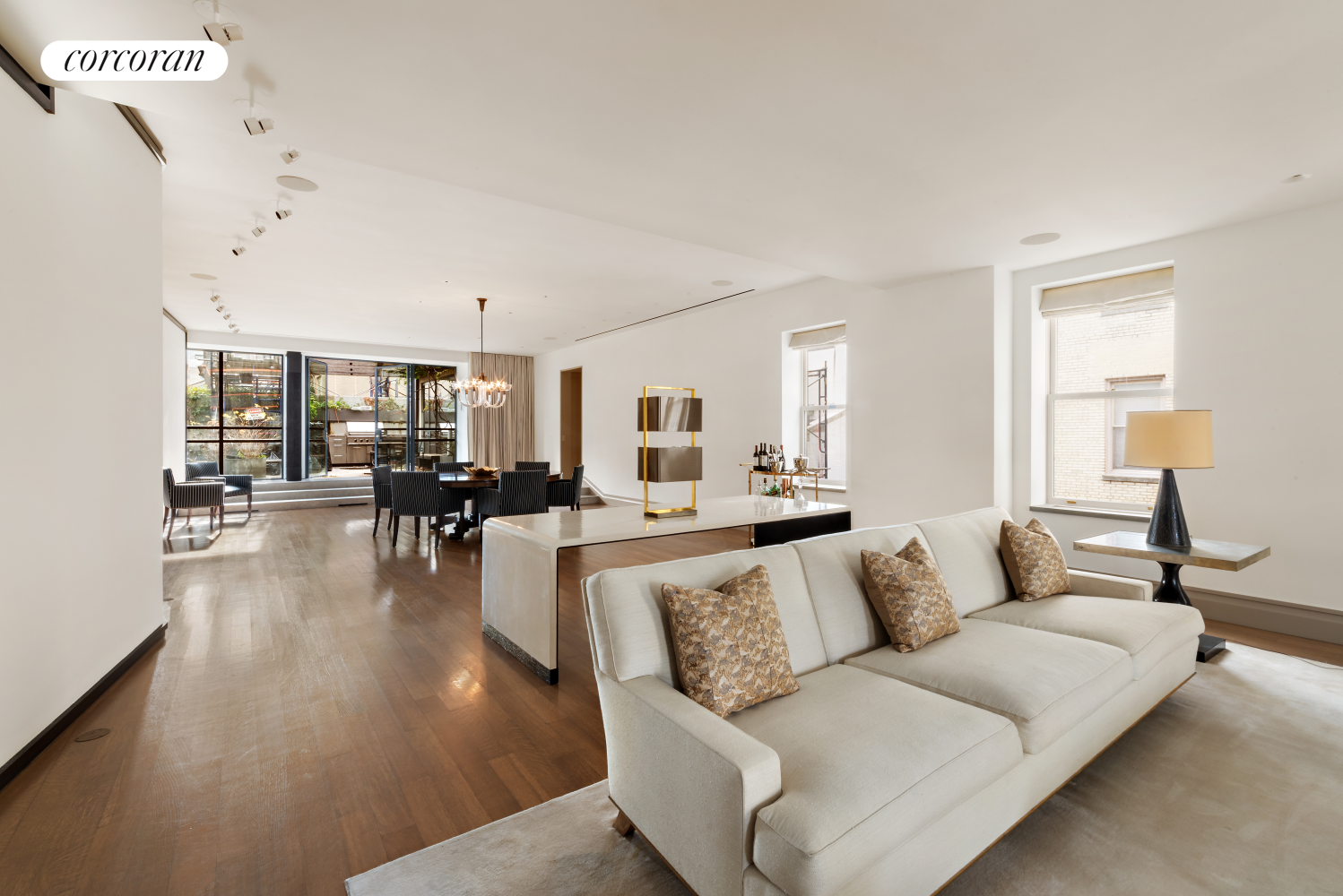 3 East 75th Street Ph, Lenox Hill, Upper East Side, NYC - 3 Bedrooms  
3.5 Bathrooms  
9 Rooms - 