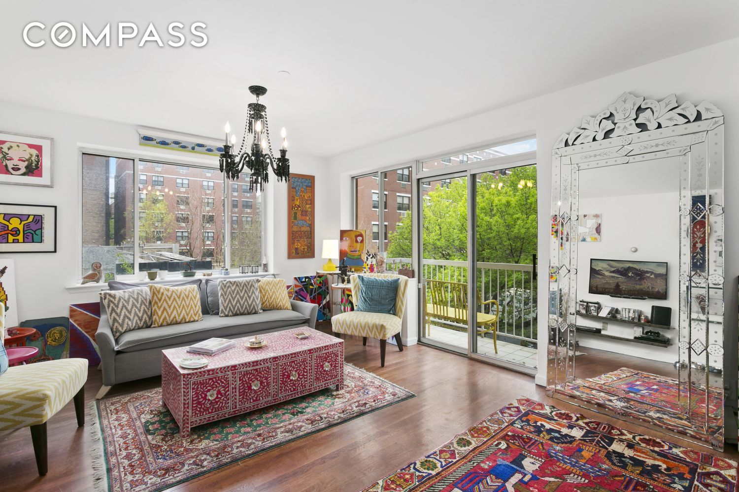 753 East 5th Street 3A, East Village, Downtown, NYC - 2 Bedrooms  
2 Bathrooms  
5 Rooms - 