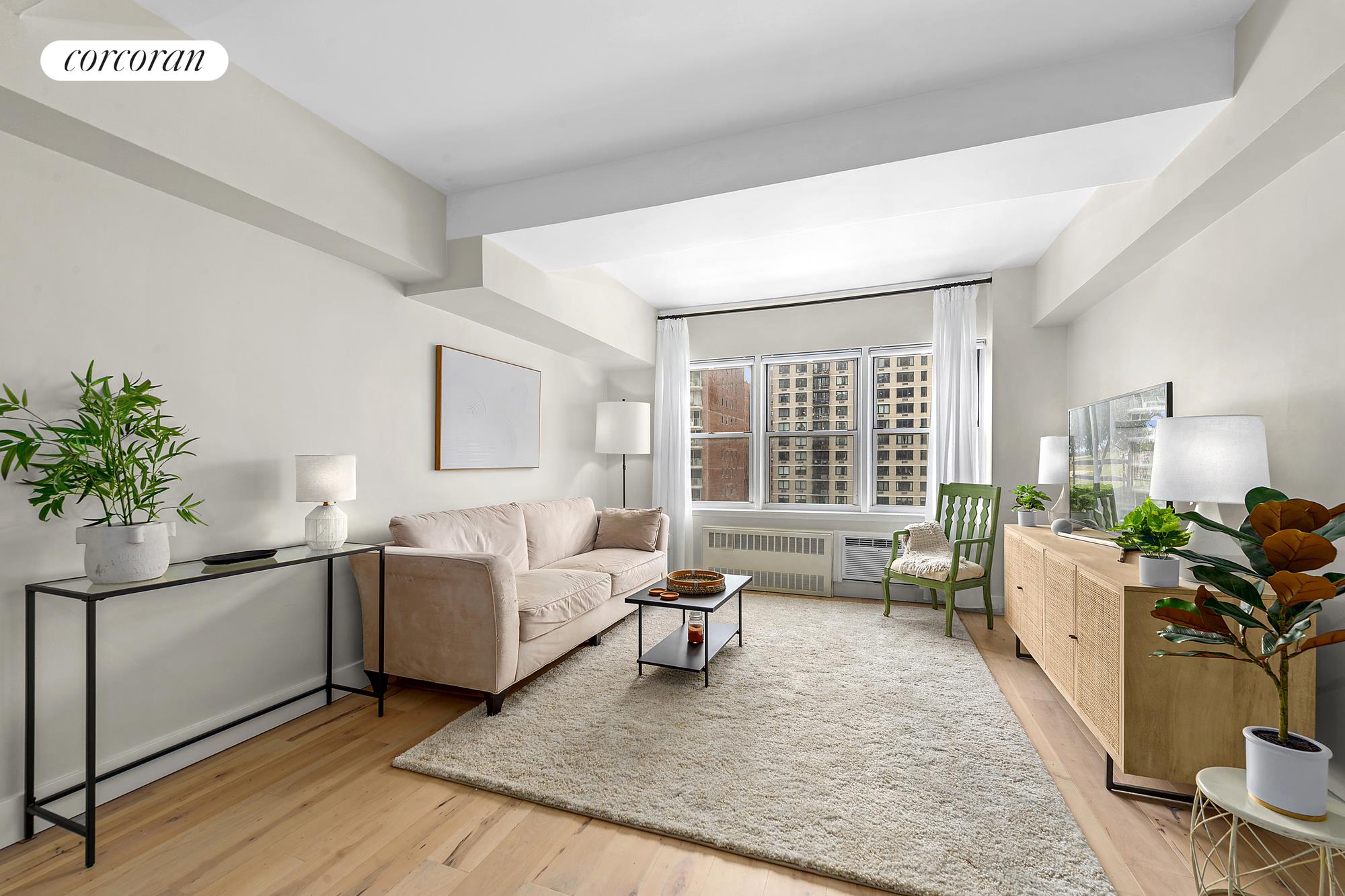 120 East 36th Street 12F, Murray Hill, Midtown East, NYC - 1 Bedrooms  
1 Bathrooms  
4 Rooms - 