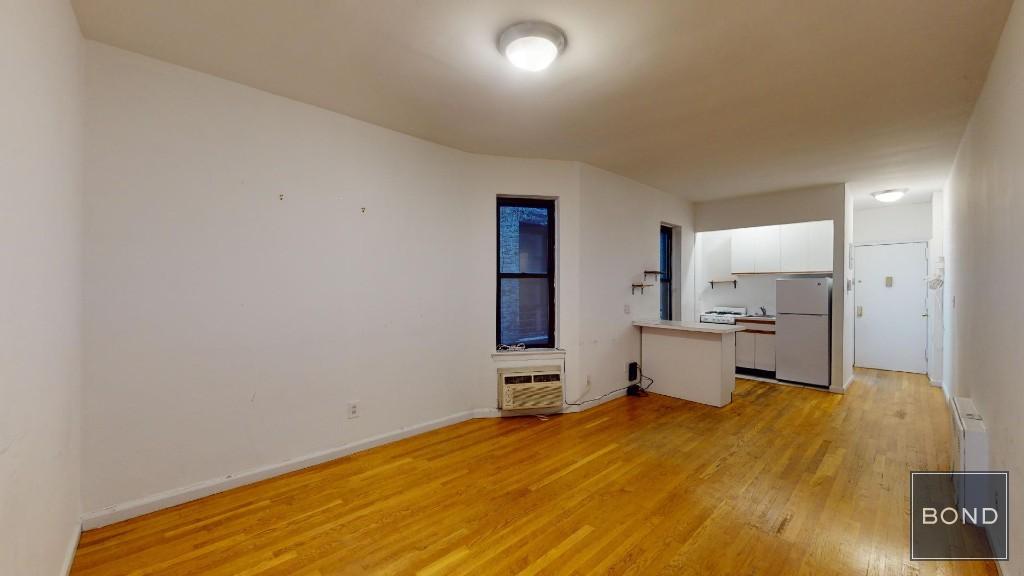 312 East 90th Street 2H, Yorkville, Upper East Side, NYC - 1 Bedrooms  
1 Bathrooms  
3 Rooms - 