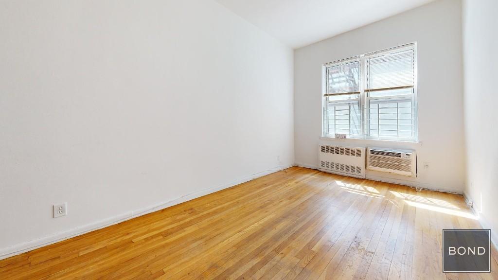 219 East 88th Street 1A, Upper East Side, Upper East Side, NYC - 1 Bedrooms  
1 Bathrooms  
3 Rooms - 