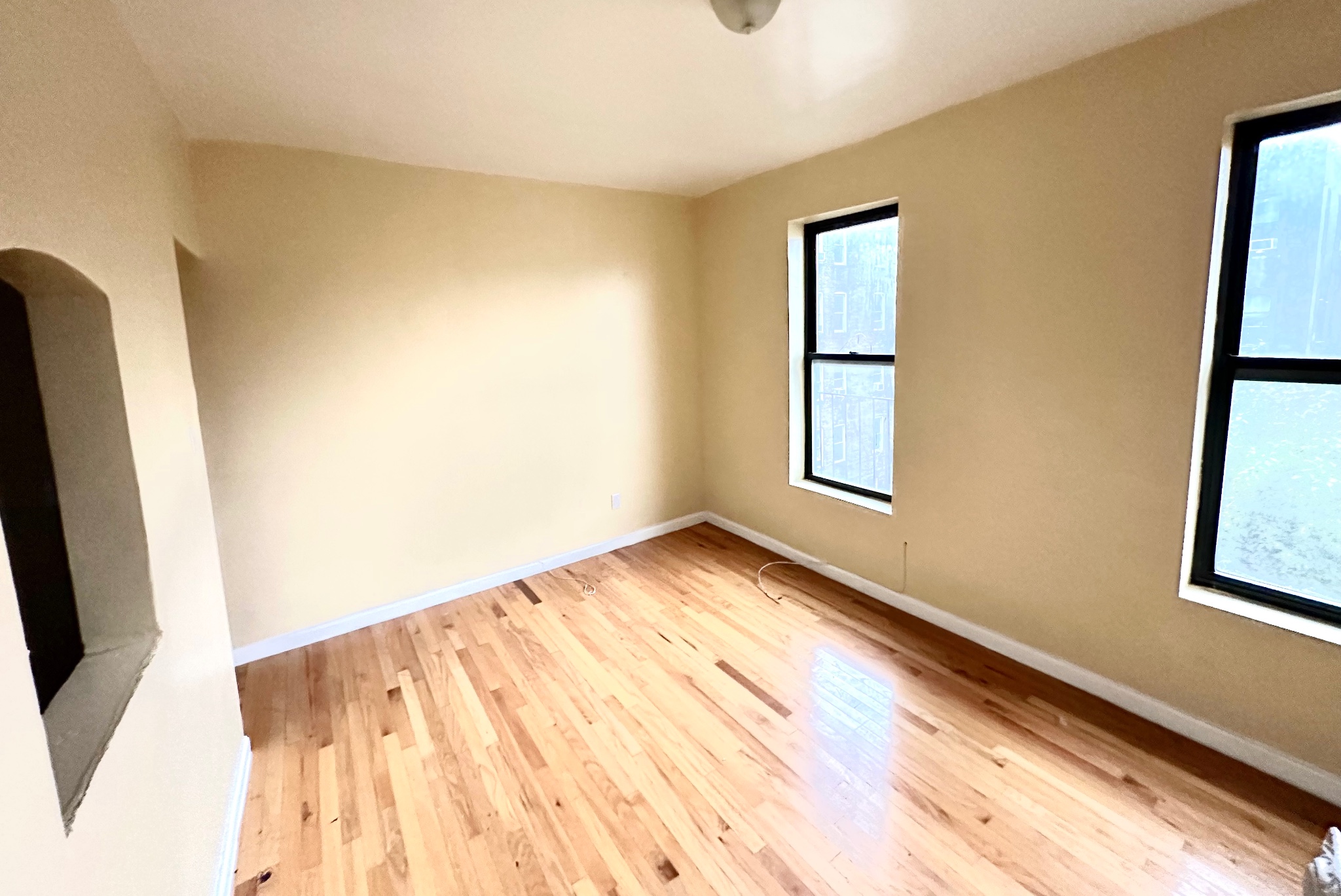 157 Vermilyea Avenue 4F, Inwood, Upper Manhattan, NYC - 2 Bedrooms  
1 Bathrooms  
4 Rooms - 