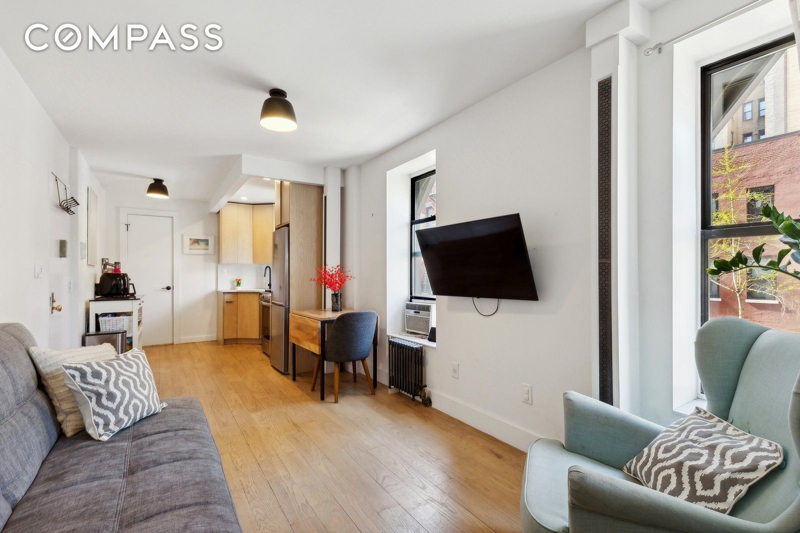 267 West 15th Street 2Fe, Chelsea, Downtown, NYC - 2 Bedrooms  
1 Bathrooms  
4 Rooms - 