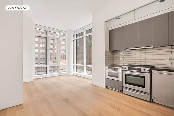 306 West 48th Street 4C, Hells Kitchen, Midtown West, NYC - 1 Bathrooms  
2 Rooms - 