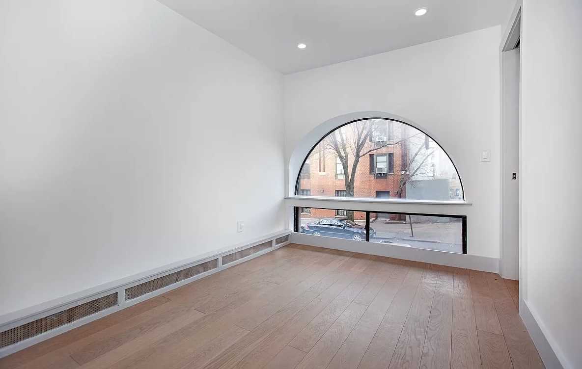 286 5th Avenue 1E, Park Slope, Brooklyn, New York - 2 Bedrooms  
1 Bathrooms  
4 Rooms - 