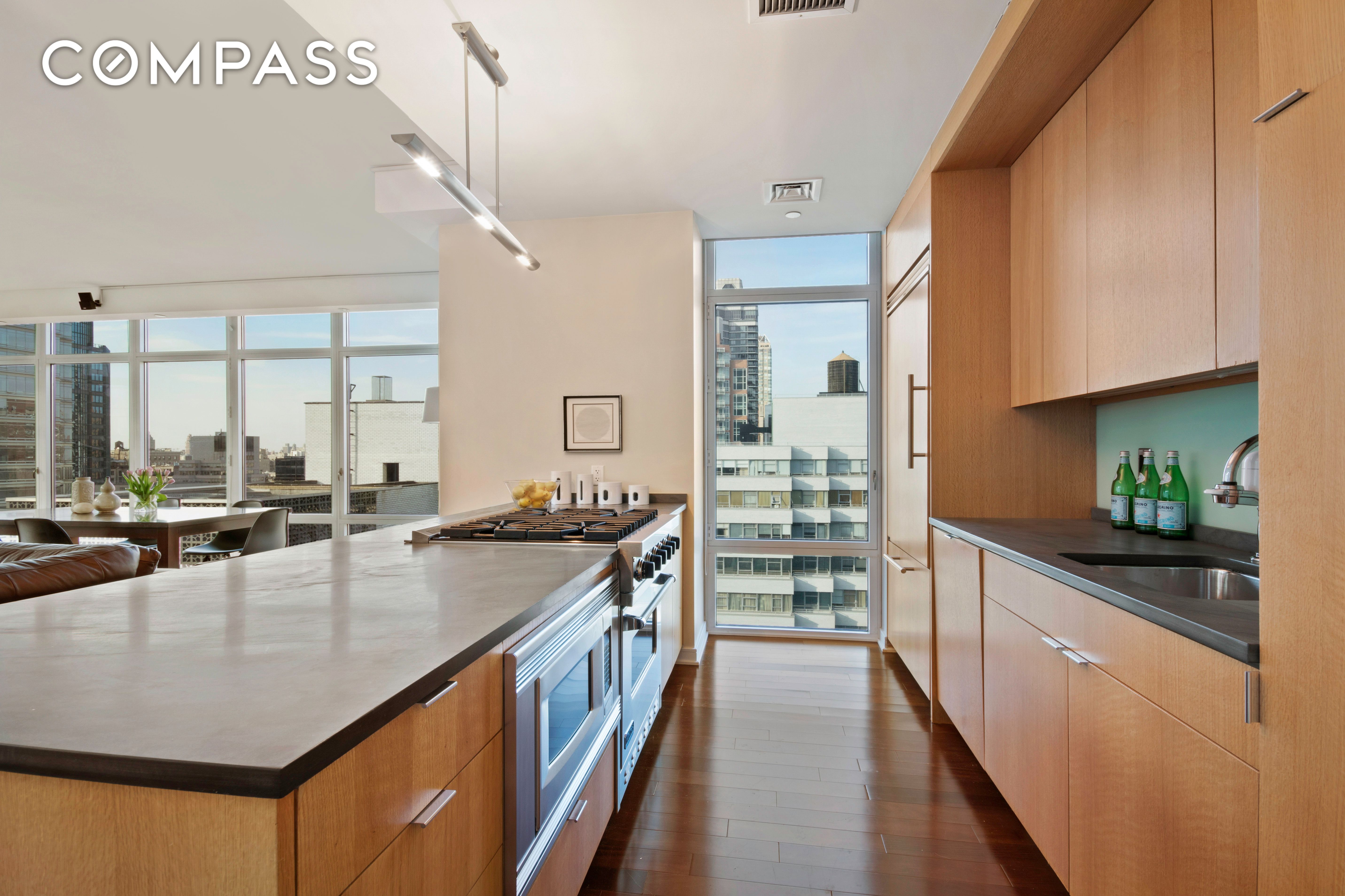 207 East 57th Street 23Ab, Midtown East, Midtown East, NYC - 5 Bedrooms  
5 Bathrooms  
5 Rooms - 