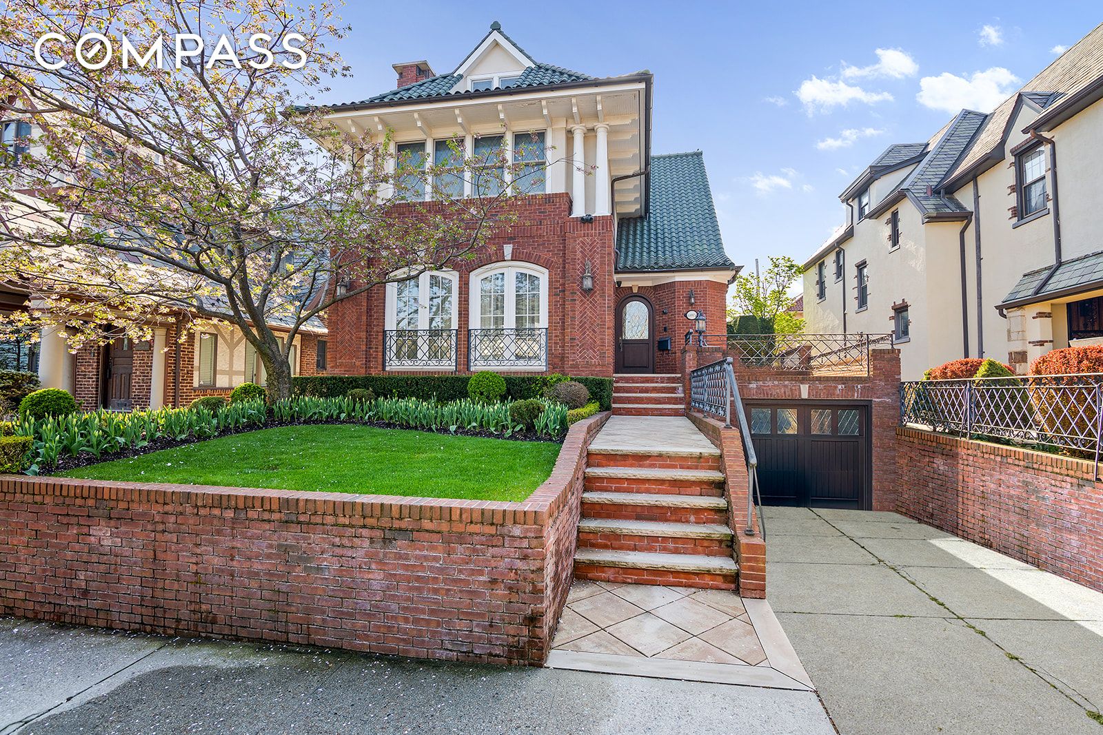 8015 Harbor View Terrace, Bay Ridge, Brooklyn, New York - 5 Bedrooms  
4.5 Bathrooms  
8 Rooms - 