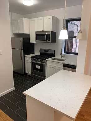 43-29 39th Place, Sunnyside, Queens, New York - 1 Bedrooms  
1 Bathrooms  
3 Rooms - 