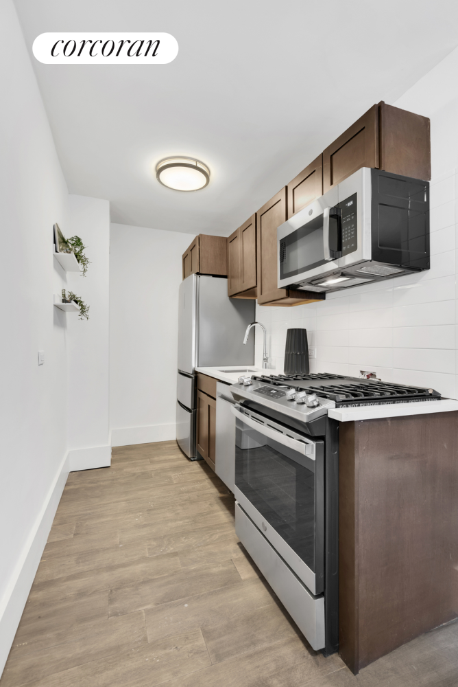 2420 MORRIS Avenue, New York, NY 10468, 1 Bedroom Bedrooms, 3 Rooms Rooms,1 BathroomBathrooms,Residential,For Sale,ORIGIN NORTH MORRIS,MORRIS,RPLU-33422975677