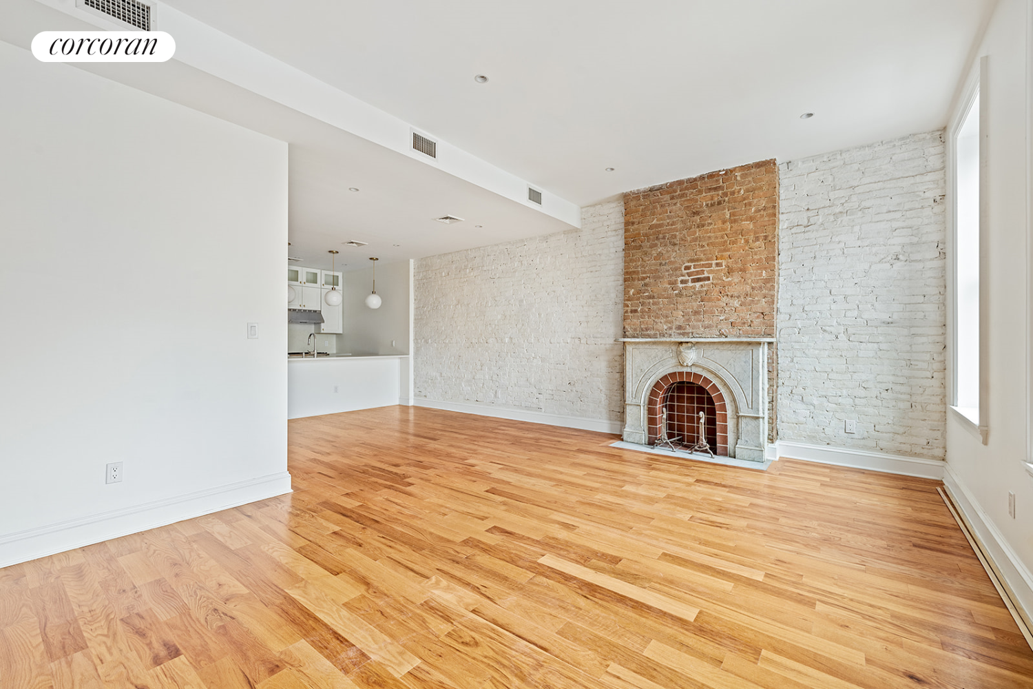 174 Court Street 2, Cobble Hill, Brooklyn, New York - 2 Bedrooms  
2 Bathrooms  
5 Rooms - 