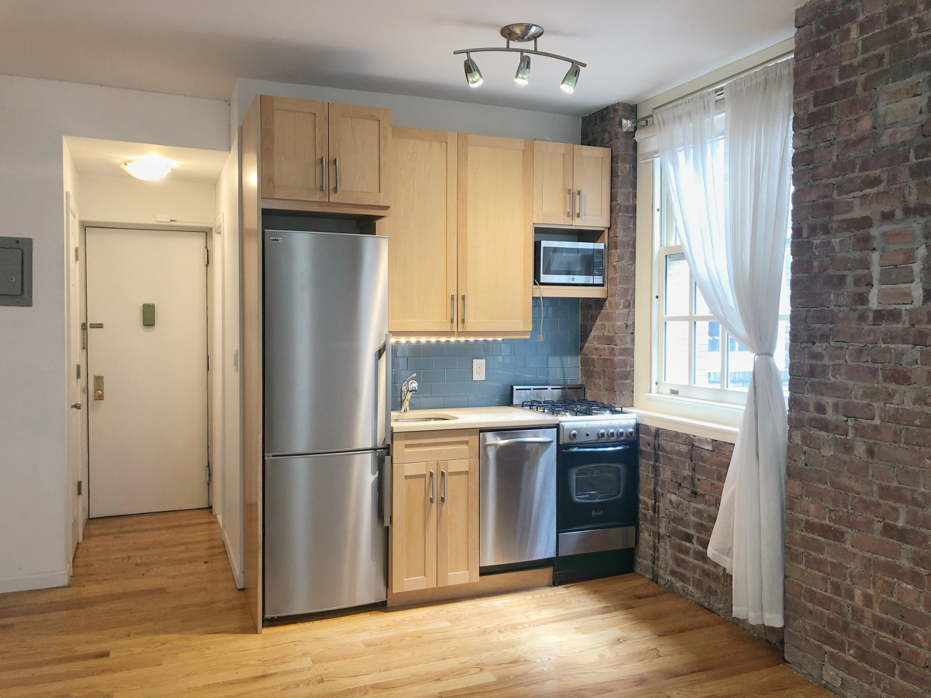 517 East 77th Street 4L, Lenox Hill, Upper East Side, NYC - 1 Bedrooms  
1 Bathrooms  
3 Rooms - 