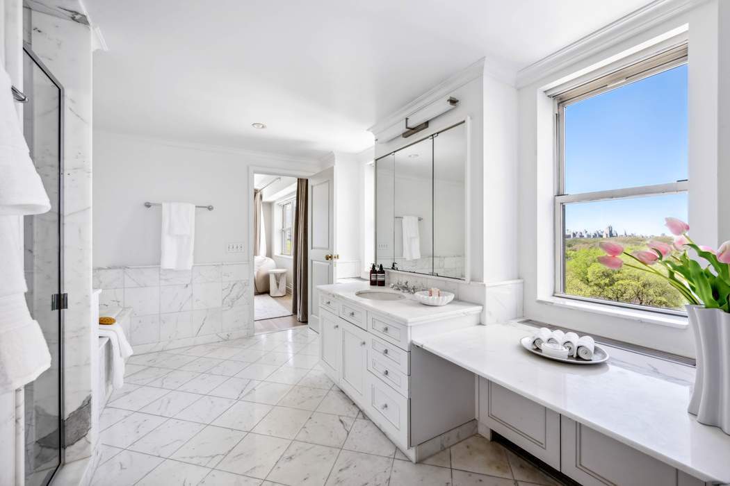 785 Fifth Avenue, New York, NY 10022, 5 Bedrooms Bedrooms, 10 Rooms Rooms,5 BathroomsBathrooms,Residential,For Sale,Parc V,Fifth,PRCH-7753435