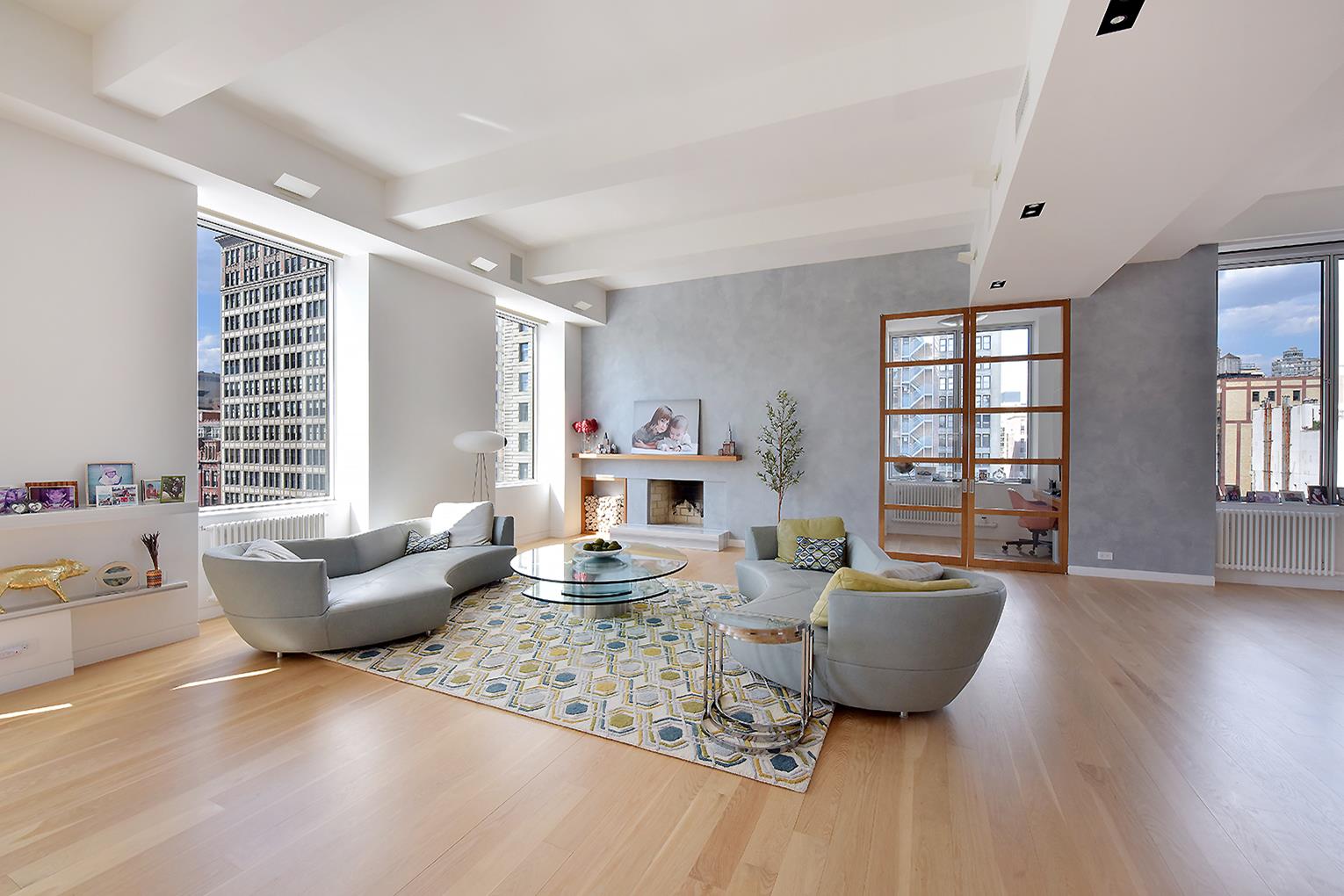 105 East 16th Street 8-Flr, Gramercy Park, Downtown, NYC - 4 Bedrooms  
3.5 Bathrooms  
9 Rooms - 