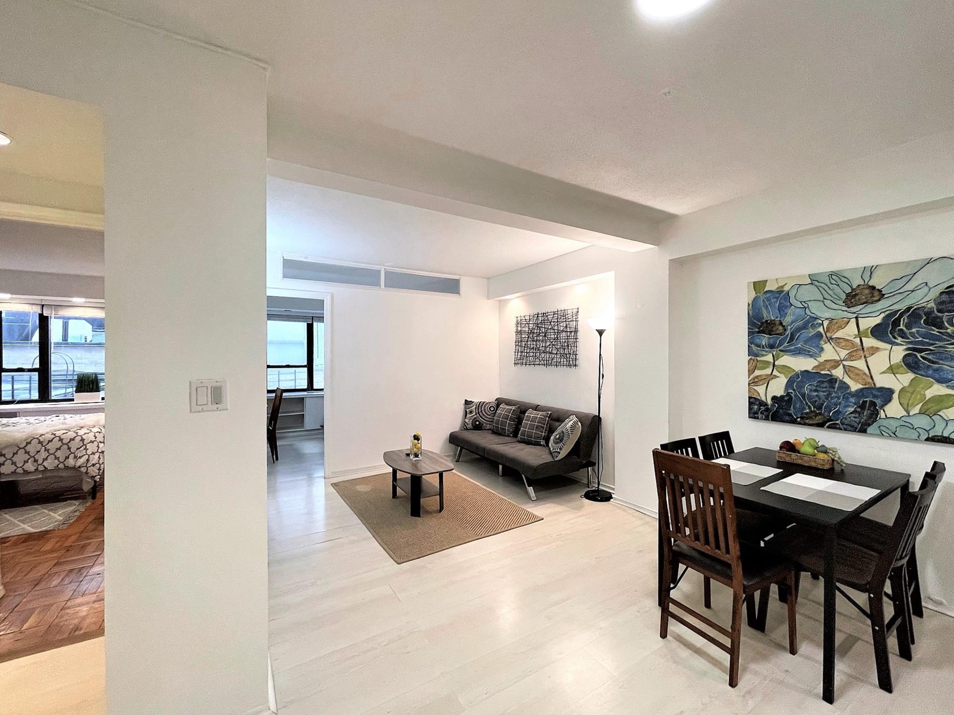 210 East 47th Street 2-B, Turtle Bay, Midtown East, NYC - 2 Bedrooms  
1 Bathrooms  
3 Rooms - 