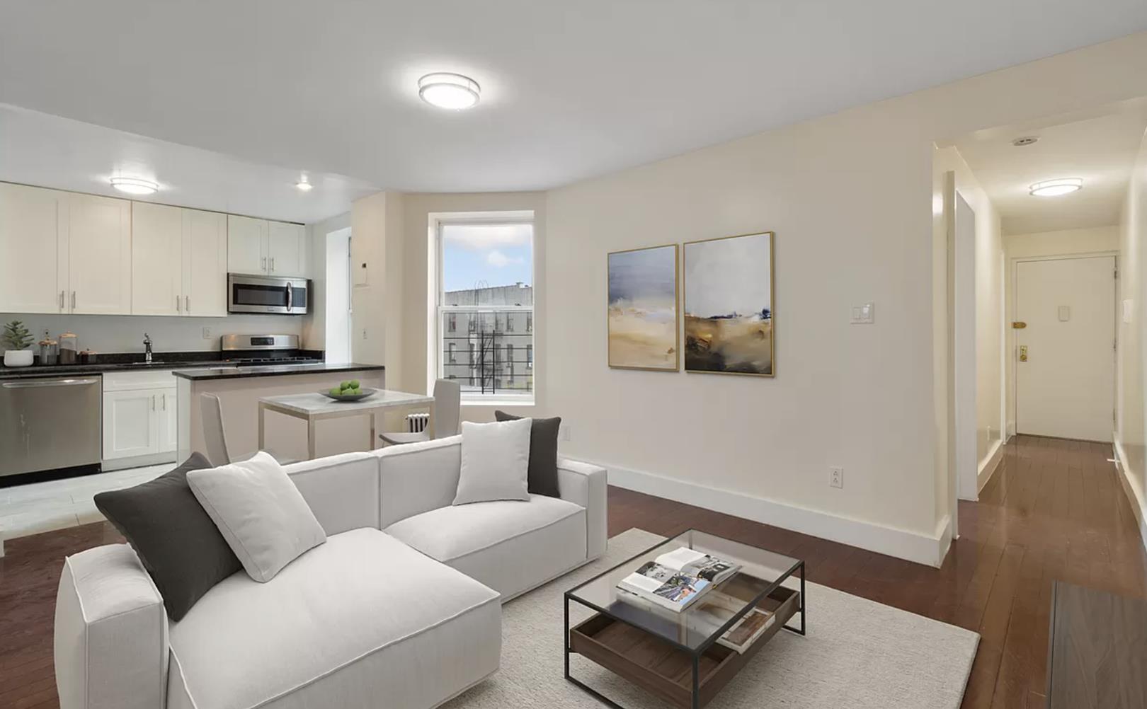 1050 Lafayette Avenue 8, Stuyvesant Heights, Downtown, NYC - 3 Bedrooms  
1 Bathrooms  
5 Rooms - 